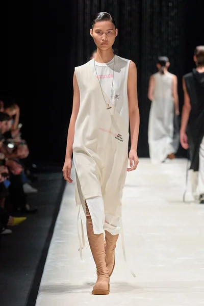 Look 20